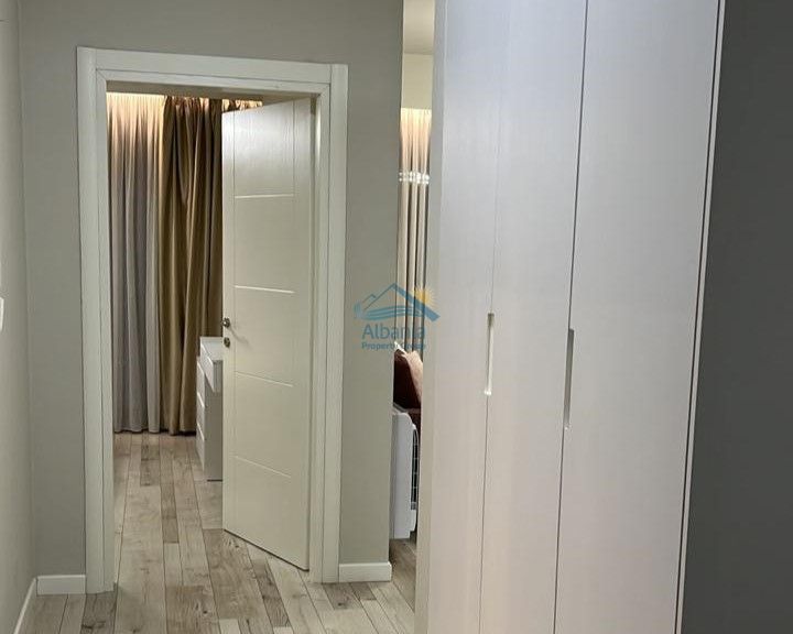 Appartamento In Affitto Sul Lungomare Di Valona, ​​Albania